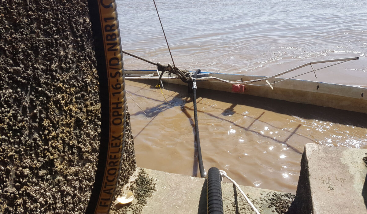 20210414_135334-web win far 161, mozambique, wreck removal, salvage, port of beira, marine masters