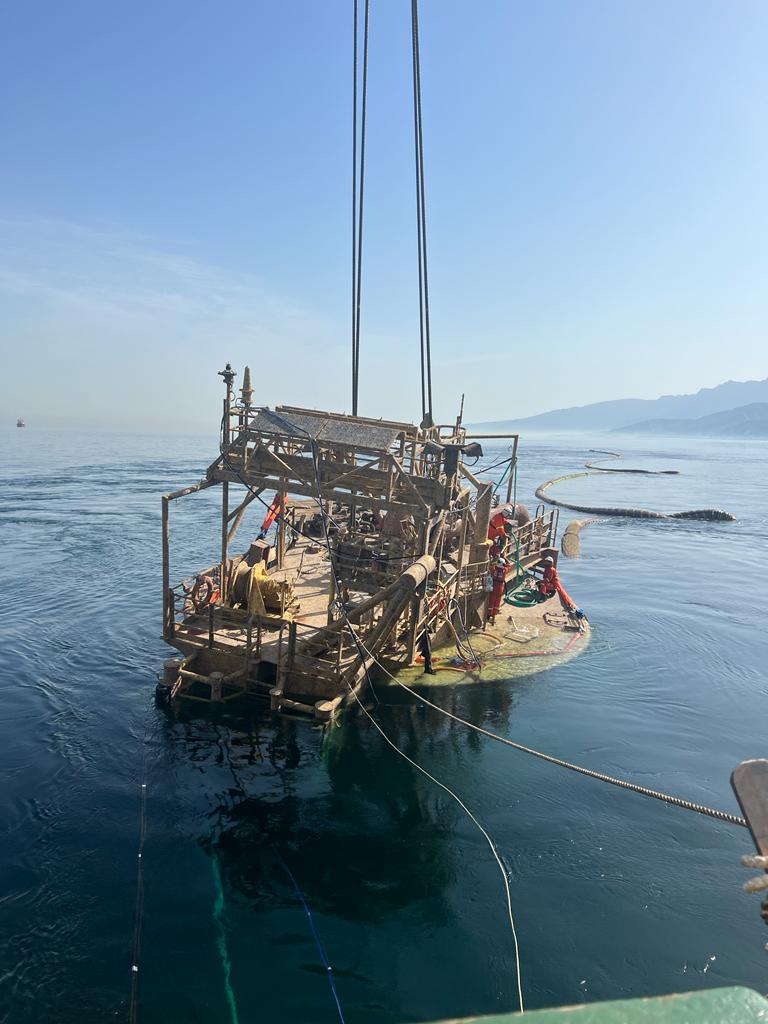 Refloating of a CALM buoy in the Persian Gulf