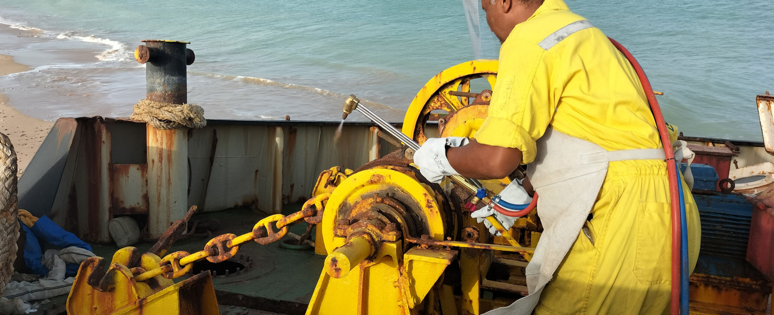 marine masters, ports, authorities, protocol, salvage, repair, salvor